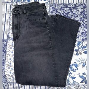 American Eagle Curvy Mom Jeans